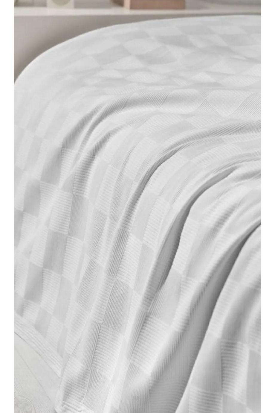 Beyaz Damalı Otel Pikesi 300Gr/M2